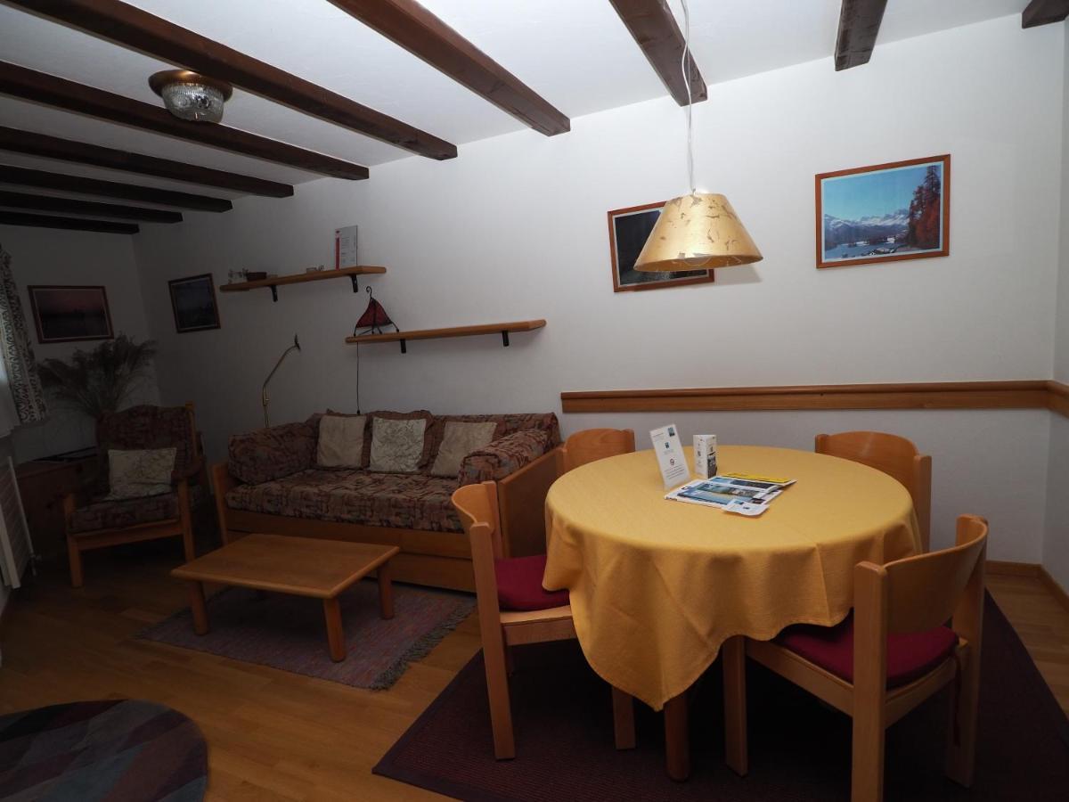 Residenz La Mora Daire La Punt-Chamues-ch Dış mekan fotoğraf