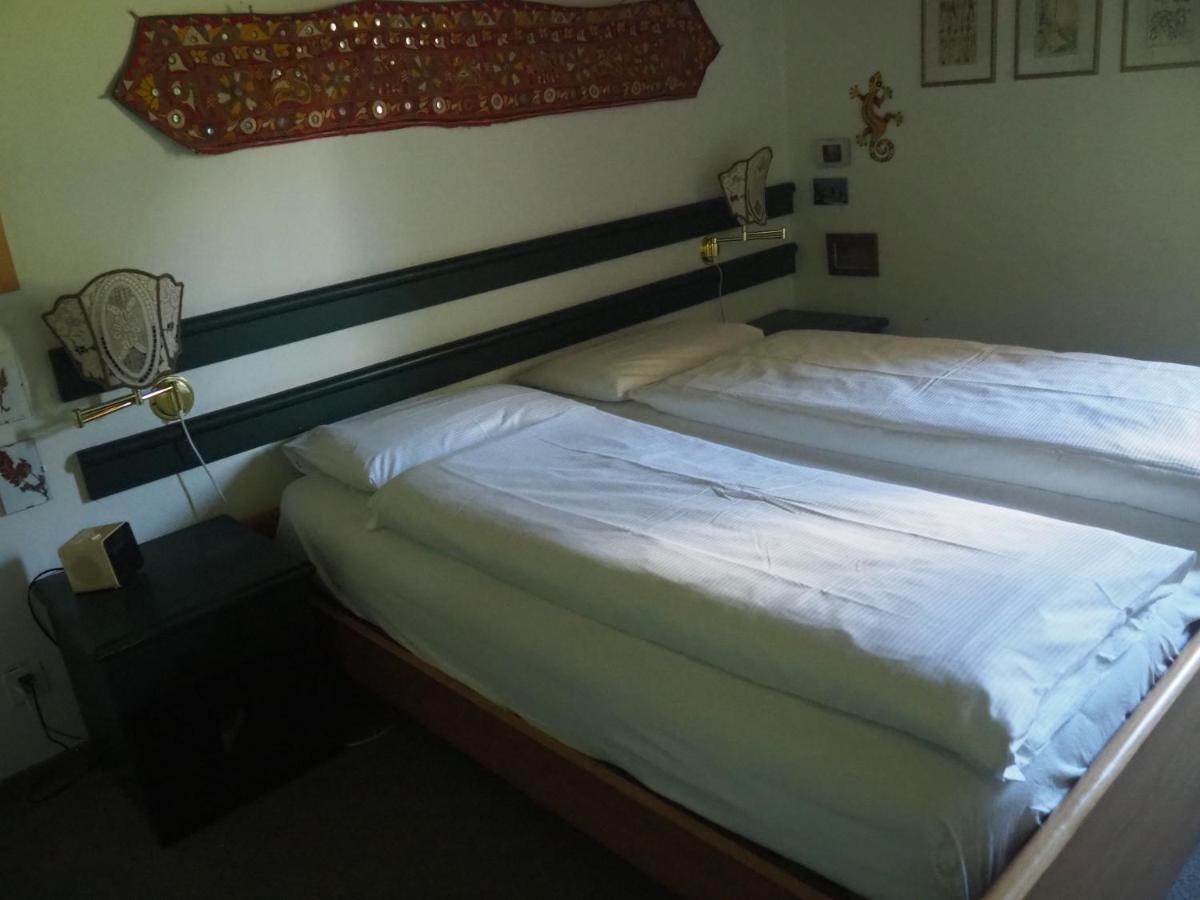 Residenz La Mora Daire La Punt-Chamues-ch Dış mekan fotoğraf
